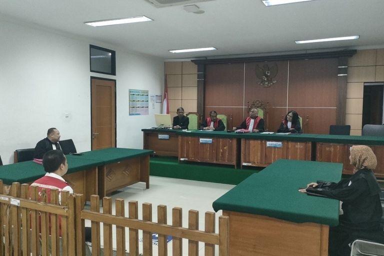 THUYỀN TRƯỞNG NGƯỜI VIỆT NAM LĨNH 8 NĂM TÙ VÌ VẬN CHUYỂN VẢY TÊ TÊ