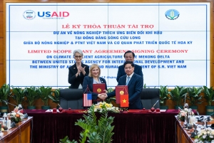 USAID VÀ BỘ NN-PPNT KHỞI ĐỘNG DỰ ÁN MỚI VỀ CHỐNG BUÔN BÁN ĐỘNG VẬT HOANG DÃ VÀ KÝ THỎA THUẬN HỢP TÁC VỀ ỨNG PHÓ BIẾN ĐỔI KHÍ HẬU USAID VÀ BỘ NN-PPNT KHỞI ĐỘNG DỰ ÁN MỚI VỀ CHỐNG BUÔN BÁN ĐỘNG VẬT HOANG DÃ VÀ KÝ THỎA THUẬN HỢP TÁC VỀ ỨNG PHÓ BIẾN ĐỔI KHÍ HẬU