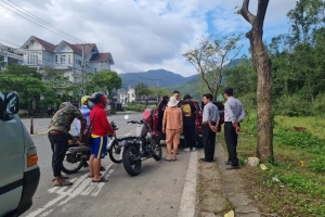 Tăng cường lực lượng nhắc nhở người dân không cho khỉ ăn ở Sơn Trà