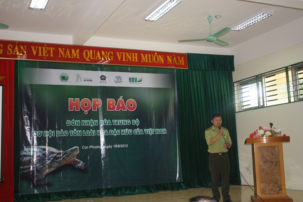 Ông Bùi Đăng Phong Giám đốc Trung tâm Bảo tồn Rùa Vườn quốc gia Cúc Phương phát biểu