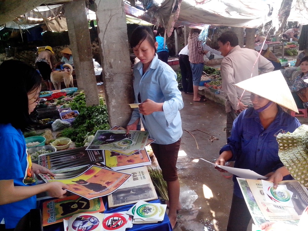 PSYOPS Market Exhibit at Quynh Yen Market Quynh Luu 17 Sep 2013 ENV-R 3