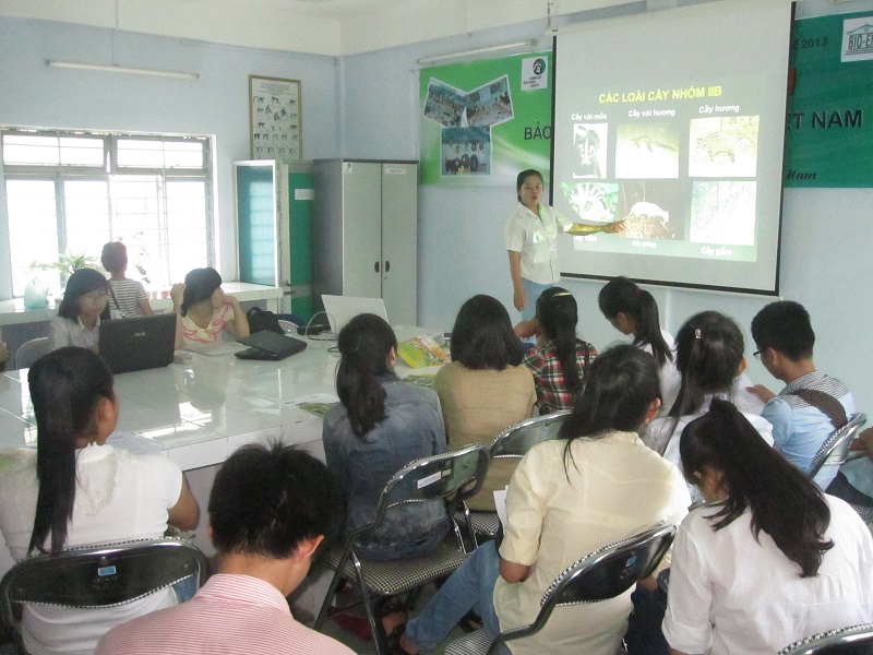 Vol recruitment and trining at Univ of Educationa and Training on Sep 26 2013 ENV-R 2